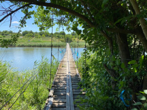 мост на ферму Зеленый Гай