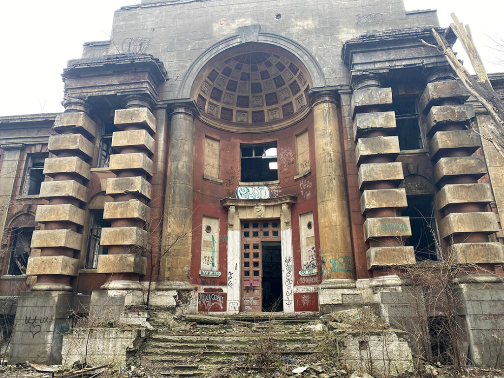The central entrance to the abandoned palace