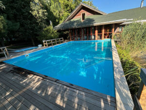 Orlyne Hnizdo Swimming pools