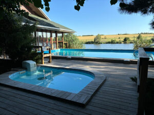 Swimming pools in Orlyne Hnizdo